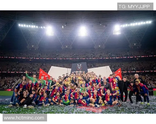 毕尔巴鄂竞技主场迎战巴塞罗那双方争夺西甲争冠关键战役